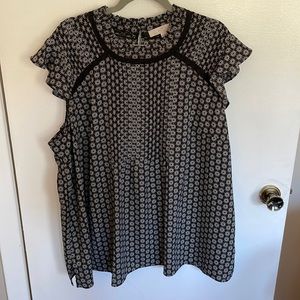 Womens black and white blouse